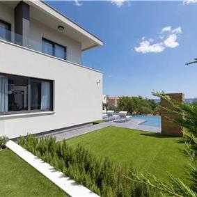 5 bedroom villa with pool near Split, sleeps 9